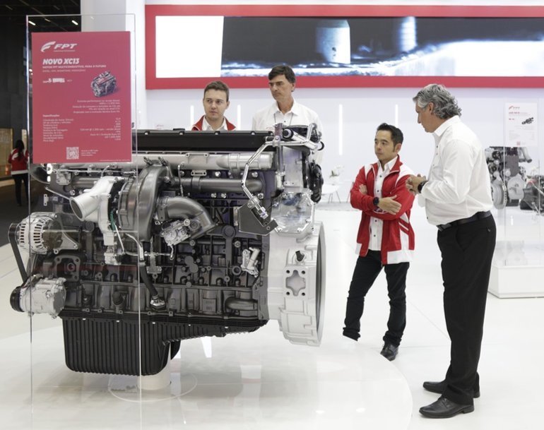 菲亚特动力科技 (FPT Industrial) 正在向未来可持续运输解决方案迈进，于 2022 年巴西商用车展（FENATRAN）展示其全系列创新产品